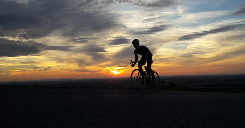Why are long rides on gravel bikes tiring? How to avoid fatigue thumbnail